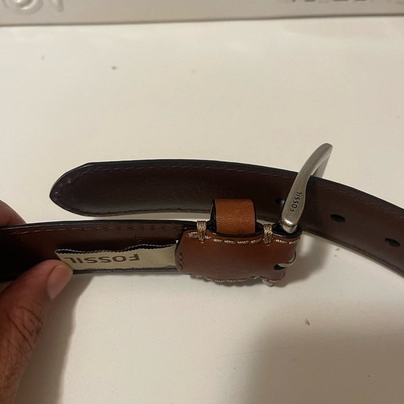 Fossil large-size leather belt in great new condition - Picture 8 of 8